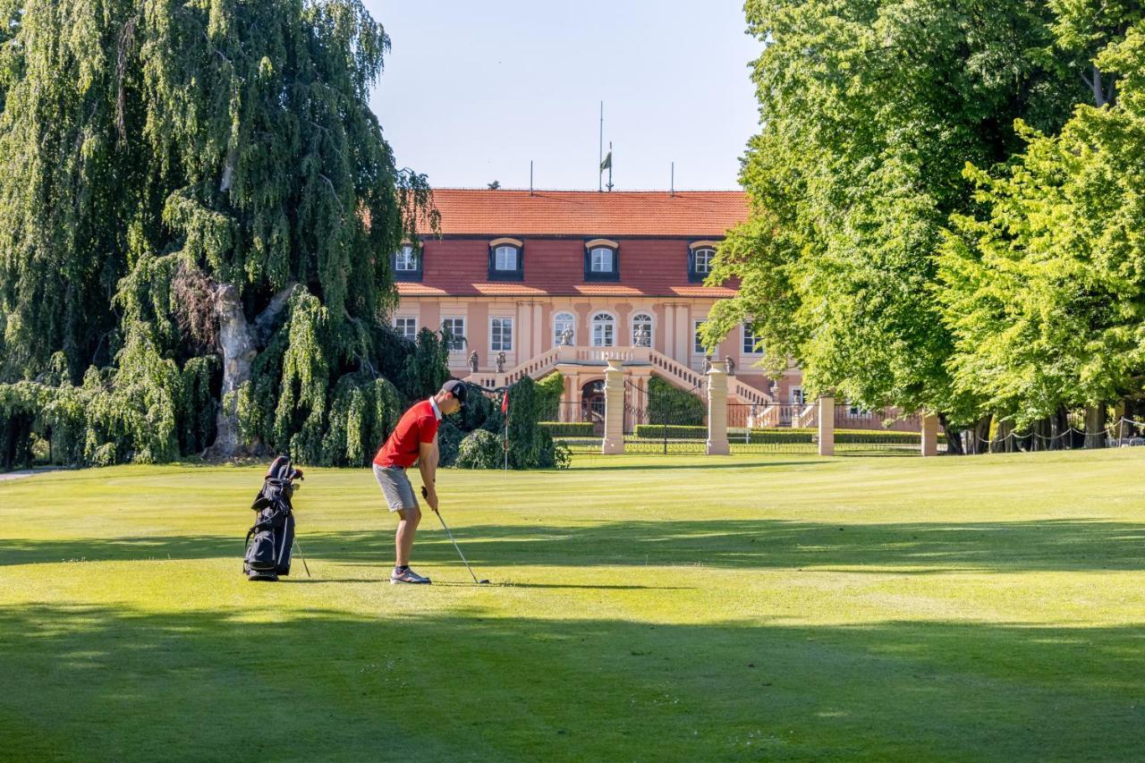 Hotel Zamek Stirin Velké Popovice Dış mekan fotoğraf