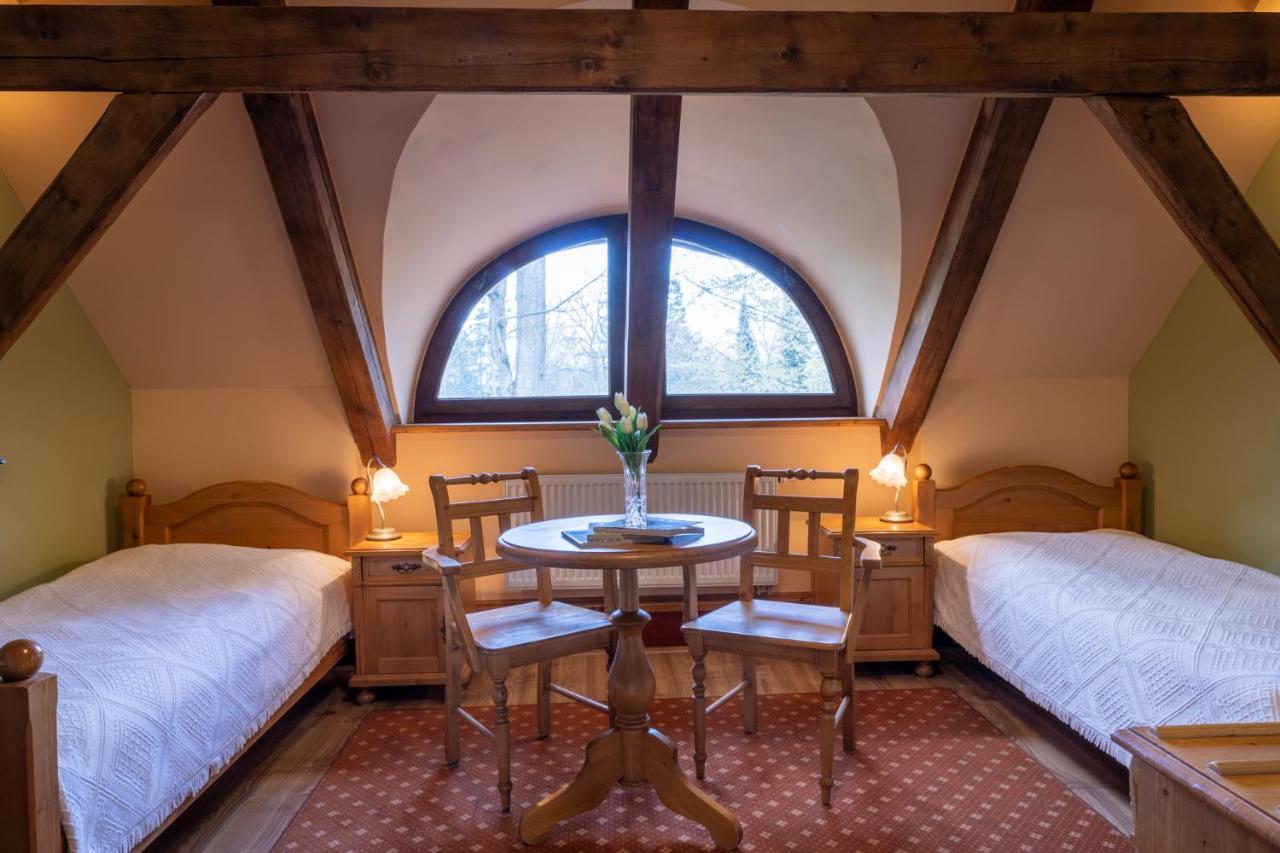 Hotel Zamek Stirin Velké Popovice Dış mekan fotoğraf
