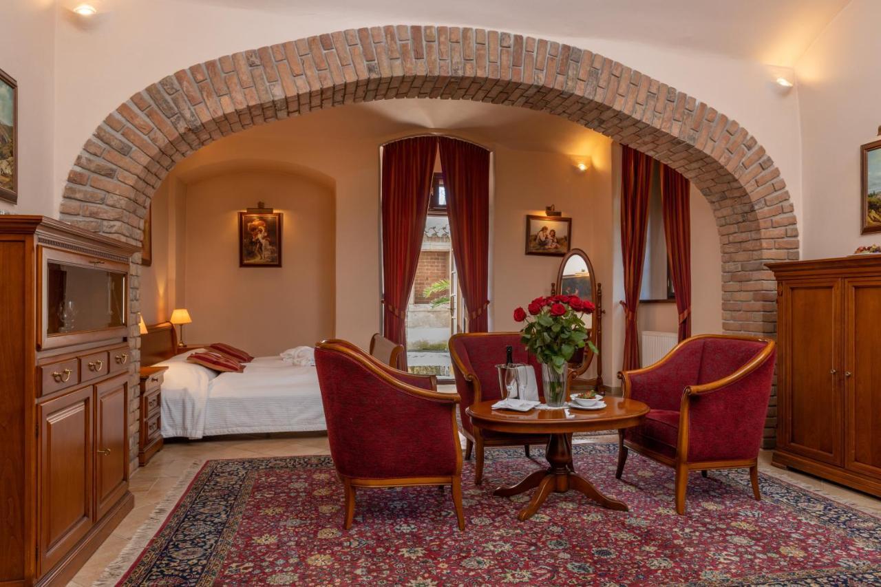 Hotel Zamek Stirin Velké Popovice Dış mekan fotoğraf