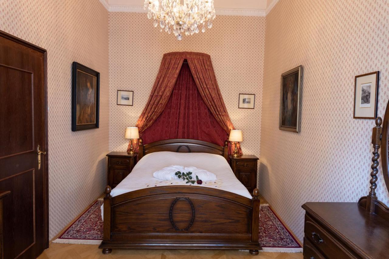 Hotel Zamek Stirin Velké Popovice Dış mekan fotoğraf