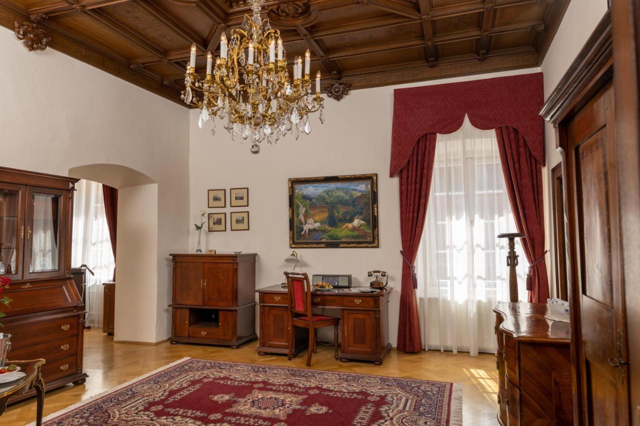 Hotel Zamek Stirin Velké Popovice Dış mekan fotoğraf