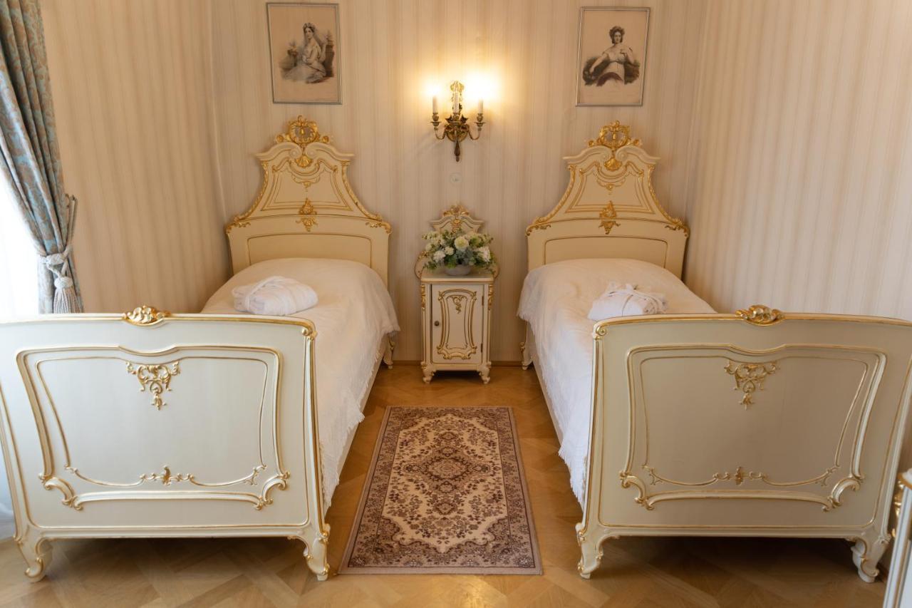 Hotel Zamek Stirin Velké Popovice Dış mekan fotoğraf