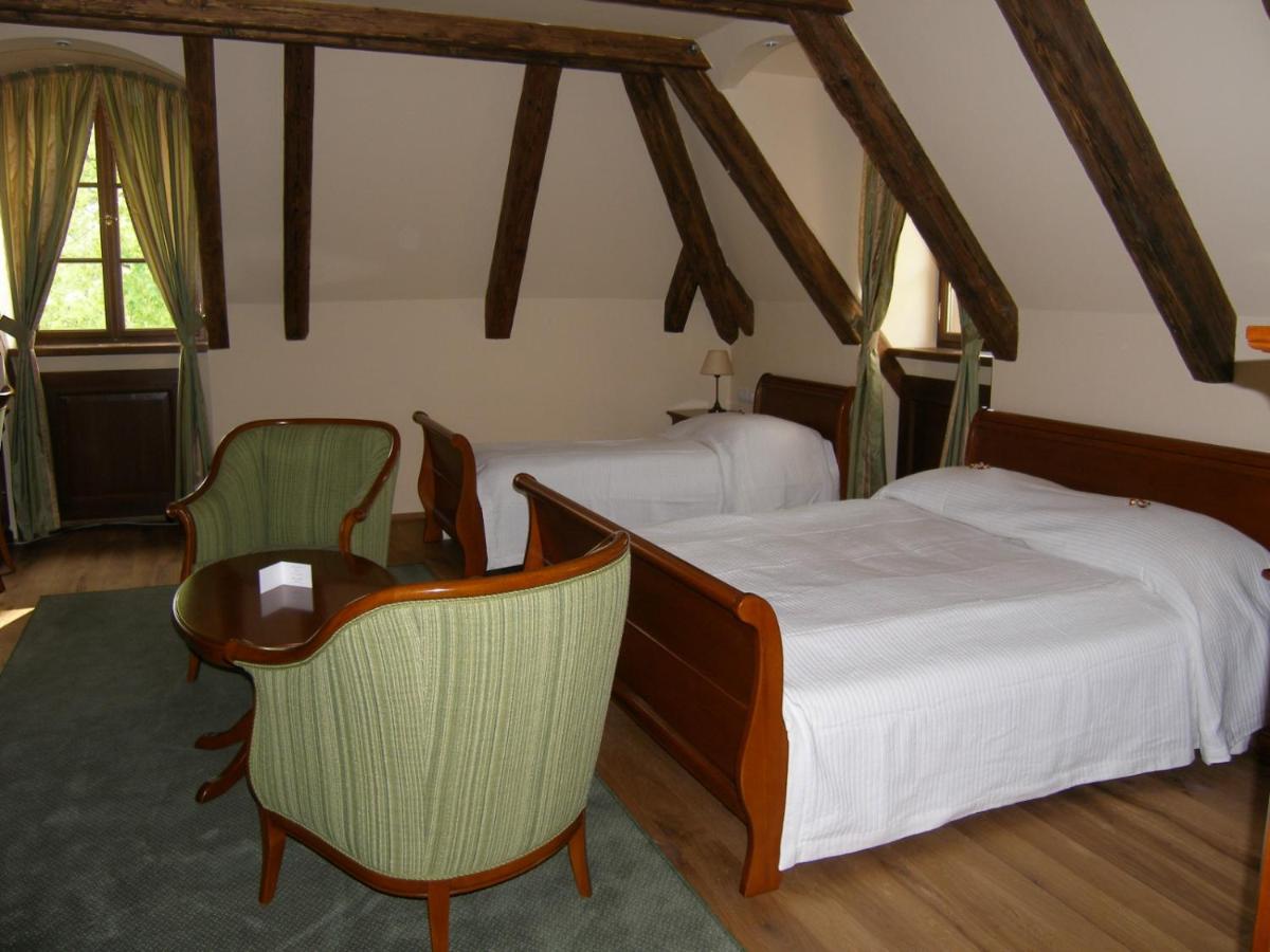 Hotel Zamek Stirin Velké Popovice Dış mekan fotoğraf
