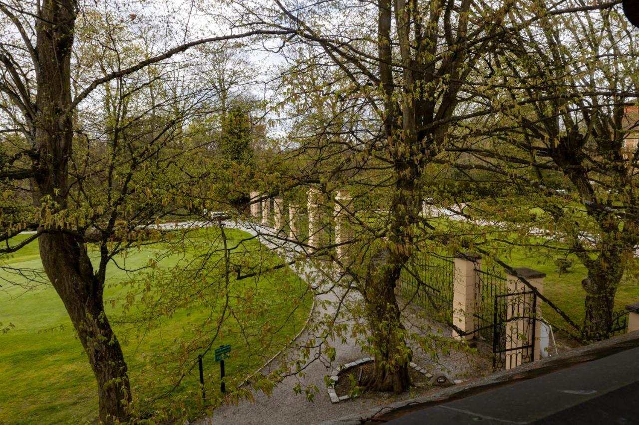 Hotel Zamek Stirin Velké Popovice Dış mekan fotoğraf