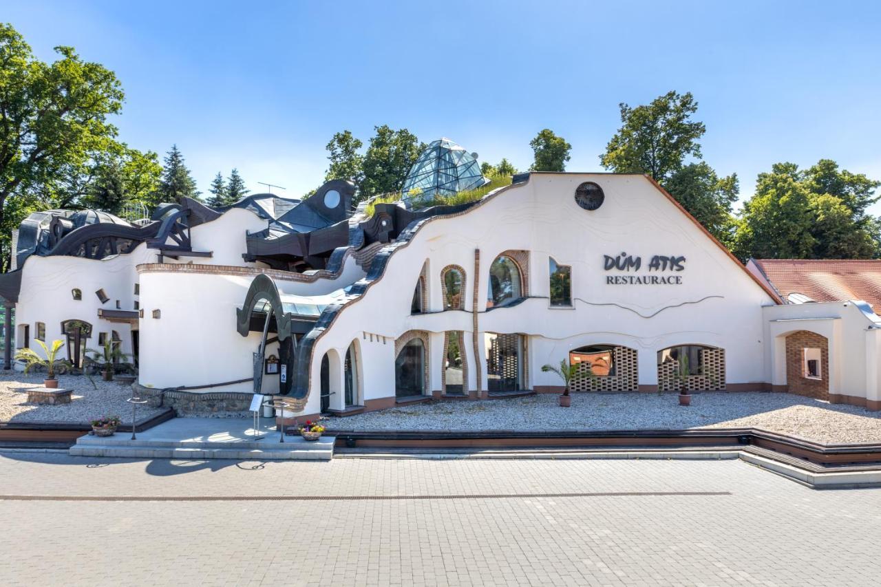 Hotel Zamek Stirin Velké Popovice Dış mekan fotoğraf