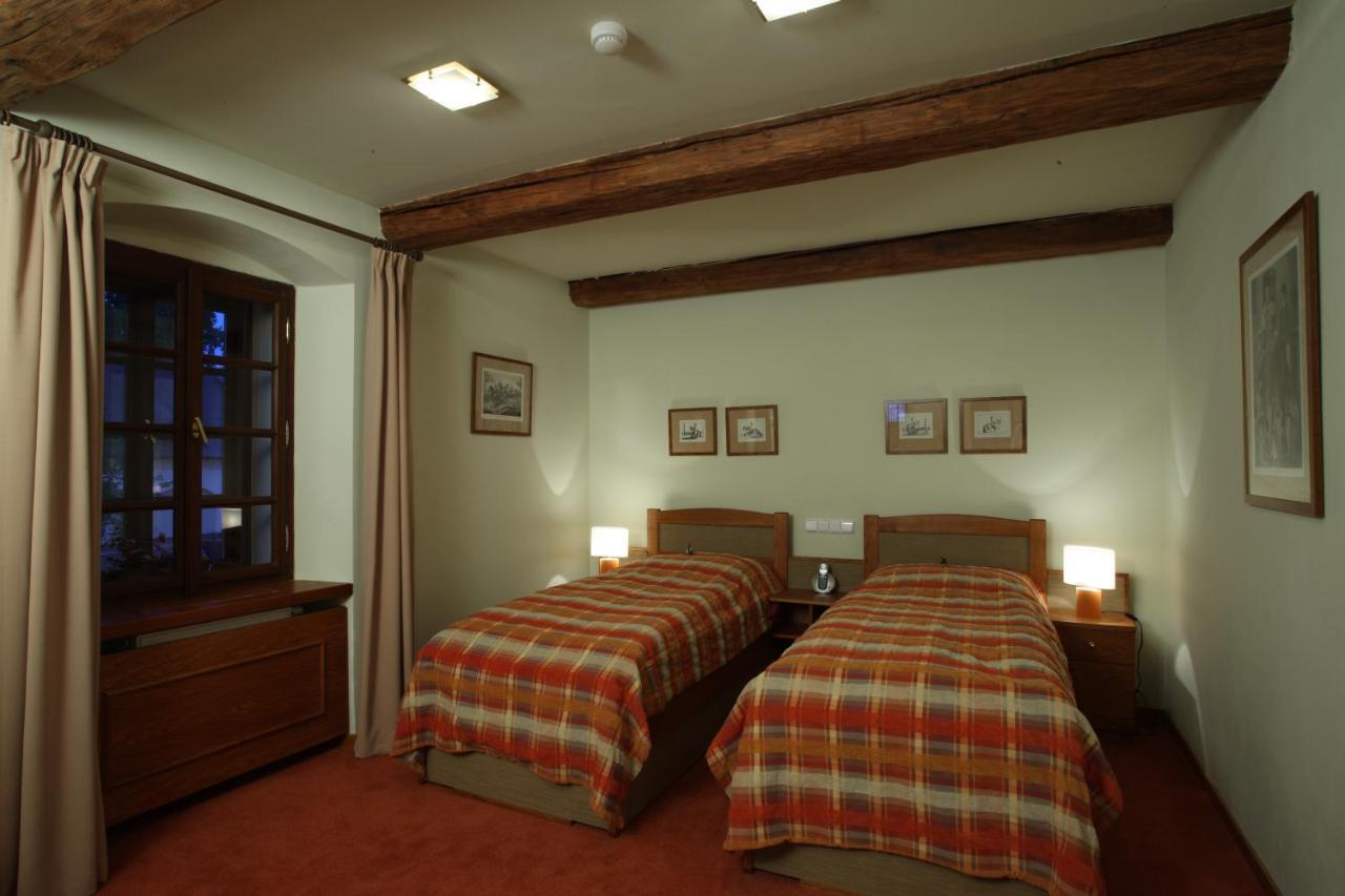 Hotel Zamek Stirin Velké Popovice Dış mekan fotoğraf