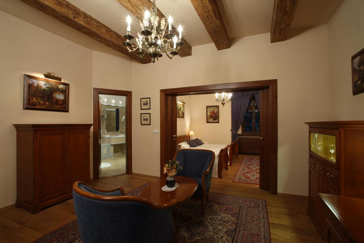Hotel Zamek Stirin Velké Popovice Dış mekan fotoğraf